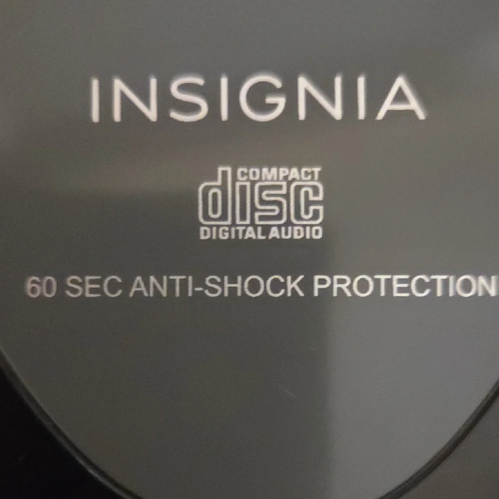 Insignia NS-P4112 Portable CD Player Personal Discman 60 Sec Anti-Shock Tested - Picture 5 of 6